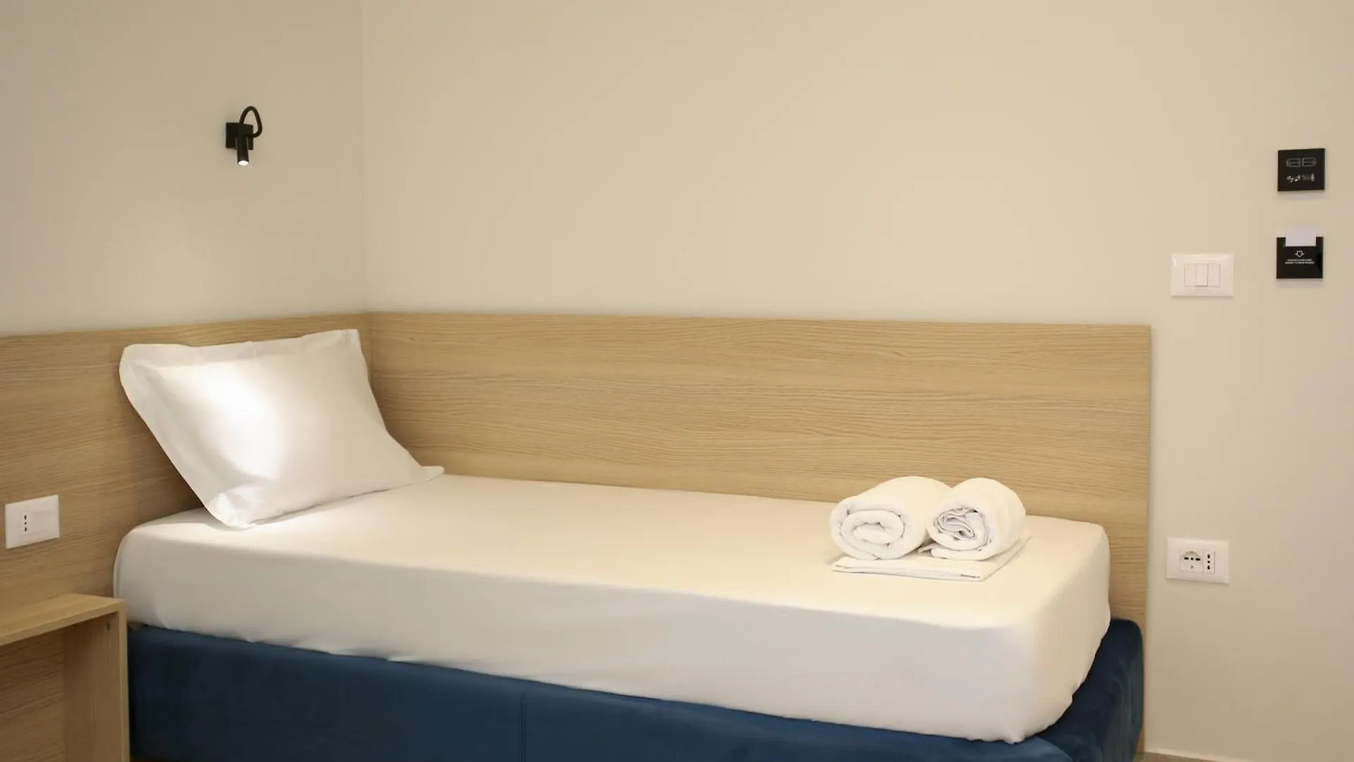 Reival Hotel Marina Vlore