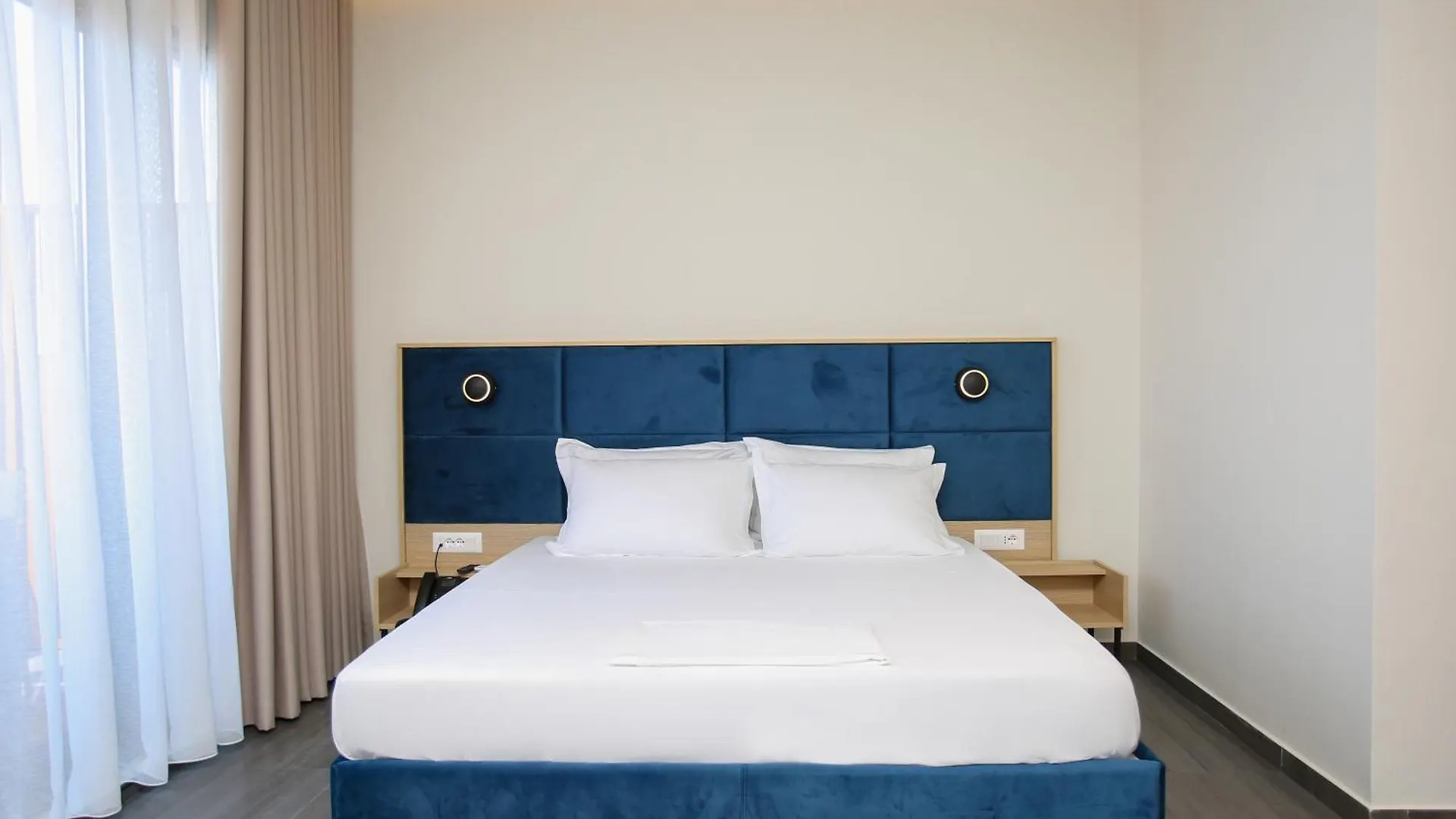 Reival Hotel Marina Vlore
