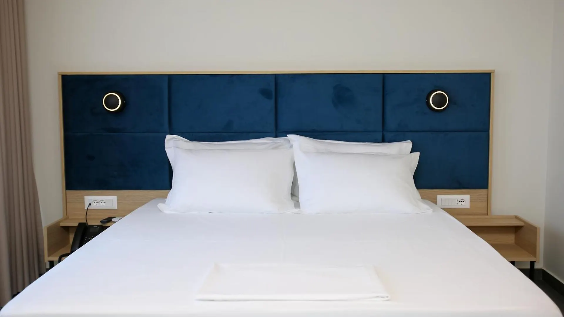 Reival Hotel Marina Vlore