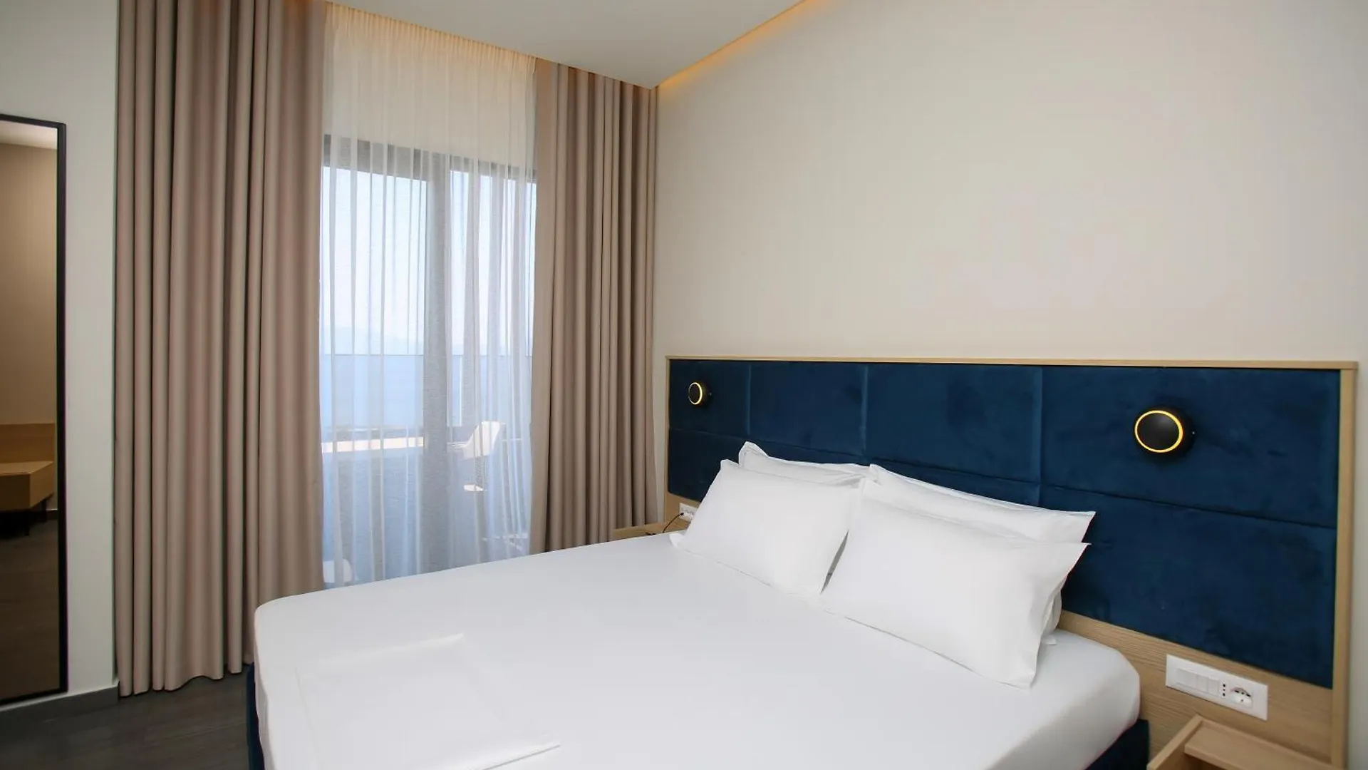 Reival Hotel Marina Vlore 0*,