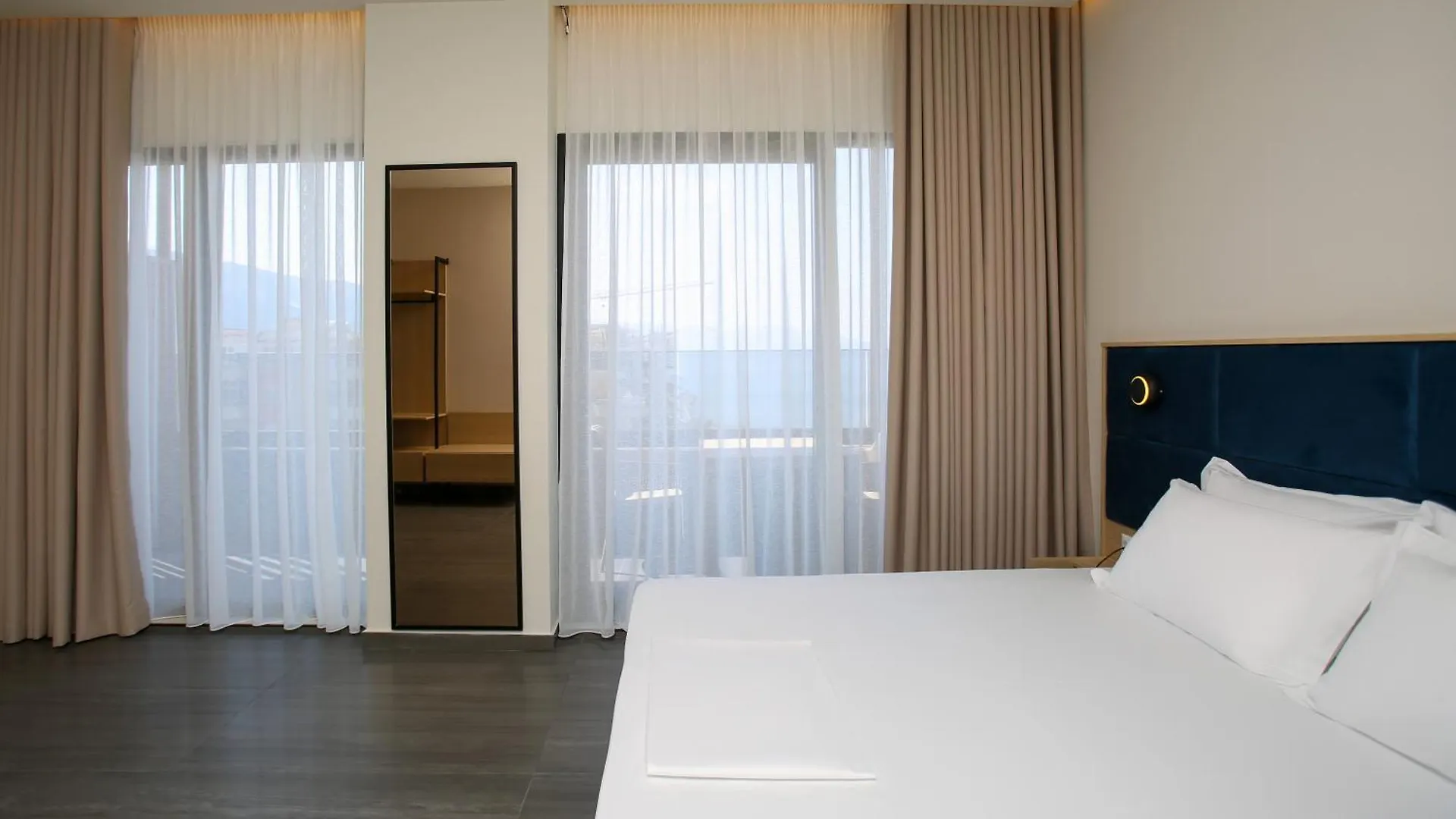 Reival Hotel Marina Vlore