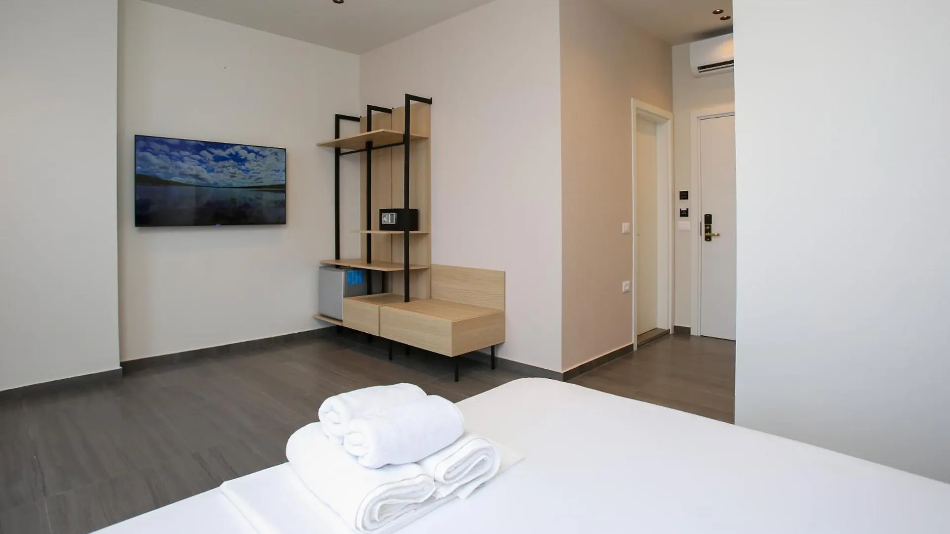 Reival Hotel Marina Vlore