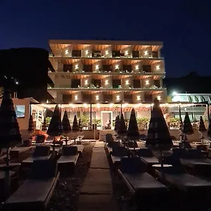 Hotel Aross, Vlorë