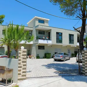 Vila Celaj Vlorë