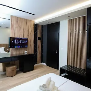 3* Hotel Three