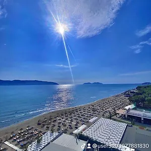 Oasis Vlorë